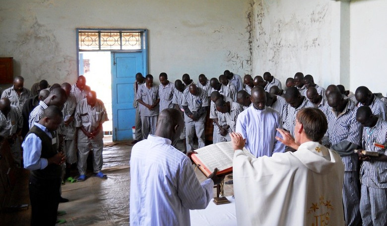 Omša vo väznici a naše vlastné väzenie Omša vo väznici a naše vlastné väzenie
