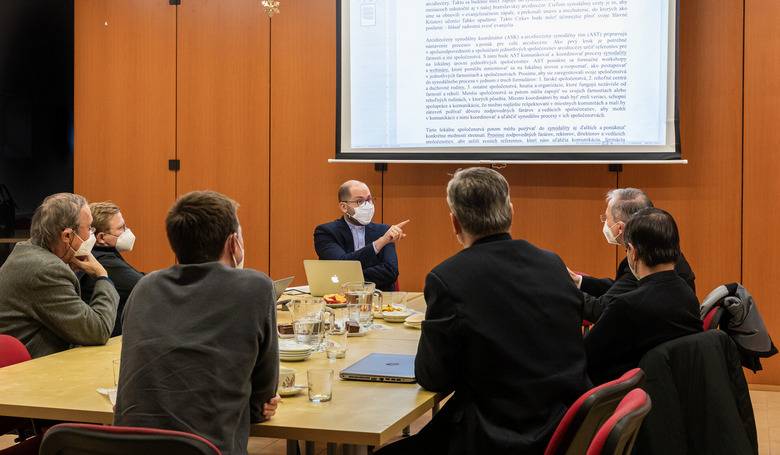 Synodalita pomáha otvoriť oči, uši i srdce Synodalita pomáha otvoriť oči, uši i srdce