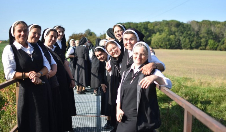 V echch u nie s a tak kolsk