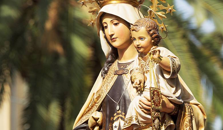 Mariánska úcta našla hlboké vyjadrenie v škapuliari Panny Márie