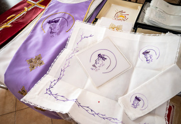 Okrem orn�tu vy��va rovnak� vzor aj na korpor�ly, purifik�tory a paly. Sn�mka: Erika Litv�kov�