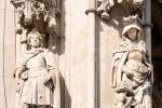5. Neogotické sochy svätcov pri pilieroch predsiene južného portálu pochádzajú z 19. storočia. Snímka: Erika Litváková