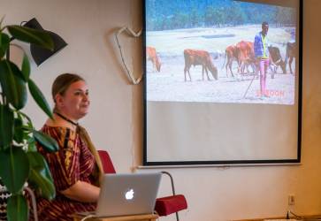 Zuzana Hallová približuje zábery z Afriky. Snímka: Erika Litváková