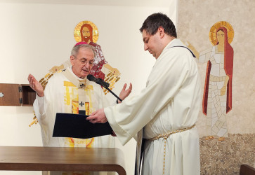 V zariadení pre seniorov Viventi v Podunajských Biskupiciach sa 12. februára konala slávnostná posviacka Kaplnky sv. Alžbety. Hlavným celebrantom svätej omše bol bratislavský arcibiskup Stanislav Zvolenský. Snímka: Alena Novotná