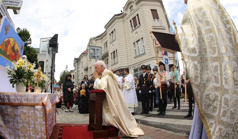 Celomestsk Boie telo sa slvilo v uliciach Bratislavy