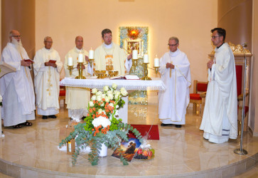 V Bystrom v okrese Vranov nad Topou v nedeu 31. augusta konsekrovali nov oltr. Snmka: Judita Onderkov