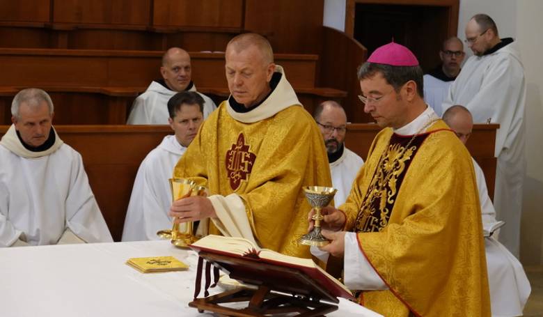 Benediktni na Sampore oslavovali Premenenie Pna