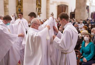 V Bratislavskej arcidiecéze pribudli traja noví kòazi. Snímka: Èlovek a viera / Mária Švecová