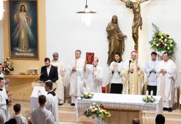 Jubileum otvorili slávnosťou v Kostole sv. Arnolda Janssena v bratislavskej Petržalke. Snímka: KN/Erika Litváková