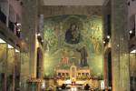 Interiér Kostola Santa Maria delle Grazie (Milostivej Panny Márie), kde Páter Pio pôsobil. Snímka: wikimedia commons/Rabanus Flavus/cc