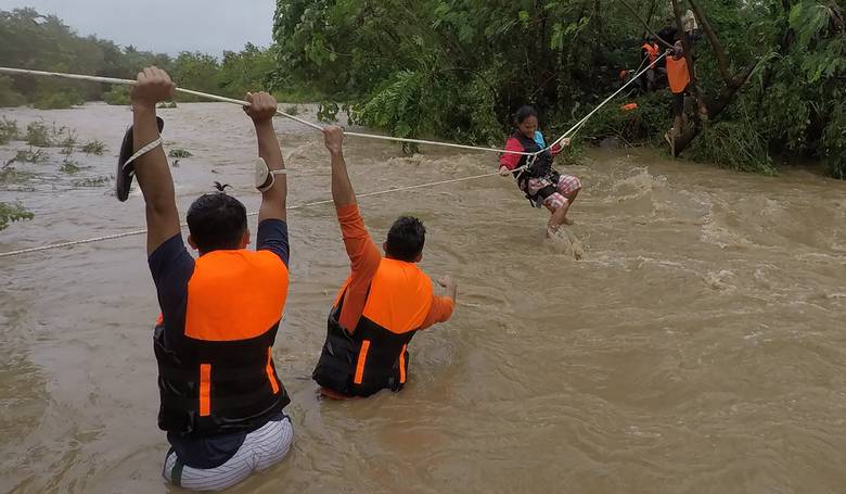 Kresťania na Filipínach pomáhajú obetiam búrky