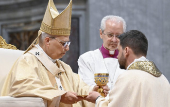 Nezatv�rajte druh�m dvere viery