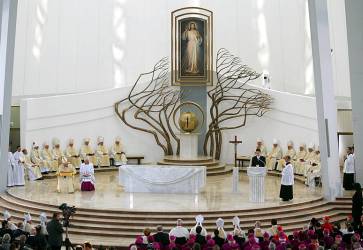 Svtyu Boieho milosrdenstva v agiewnikoch posvtil 17. augusta 2002 ppe Jn Pavol II. V ten de zrove zasvtil svet Boiemu milosrdenstvu. Snmka: profimedia.sk