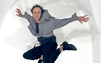 Aj my sme ved�aj�ie postavy ve�k�ho pr�behu