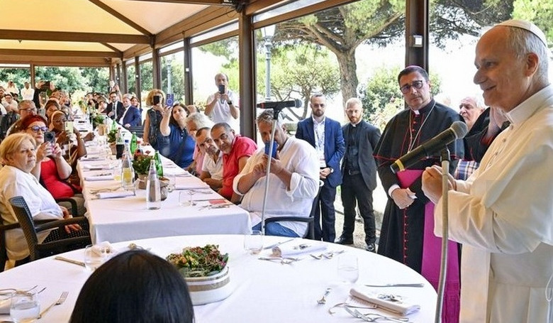 Ppe obedoval s chudobnmi