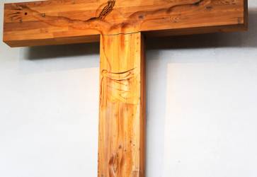 Kríž s Ježišovým odtlačkom - dielo akademického sochára Jána Hoffstädtera Snímka: Peter Hupka