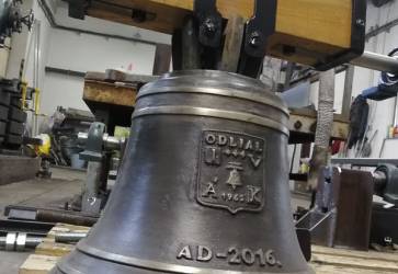 Aj tento zvon odliali v zvonárskej dielni v najv