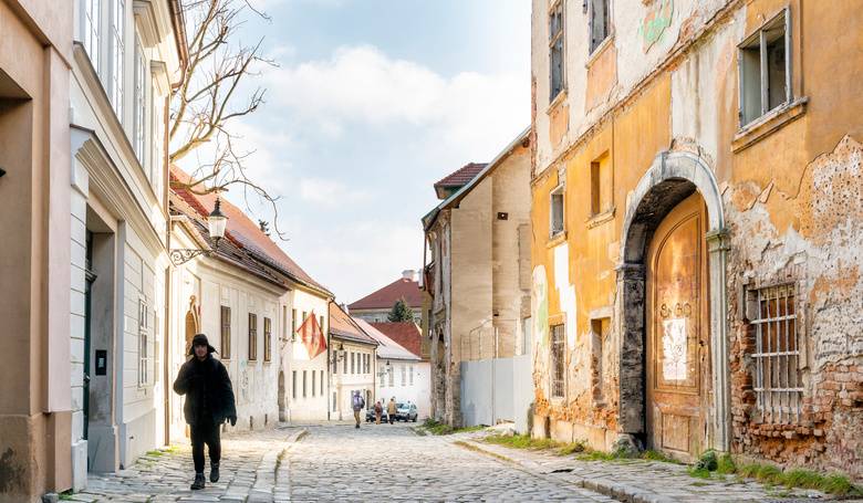 Najstaria bratislavsk ulica vstva z popola
