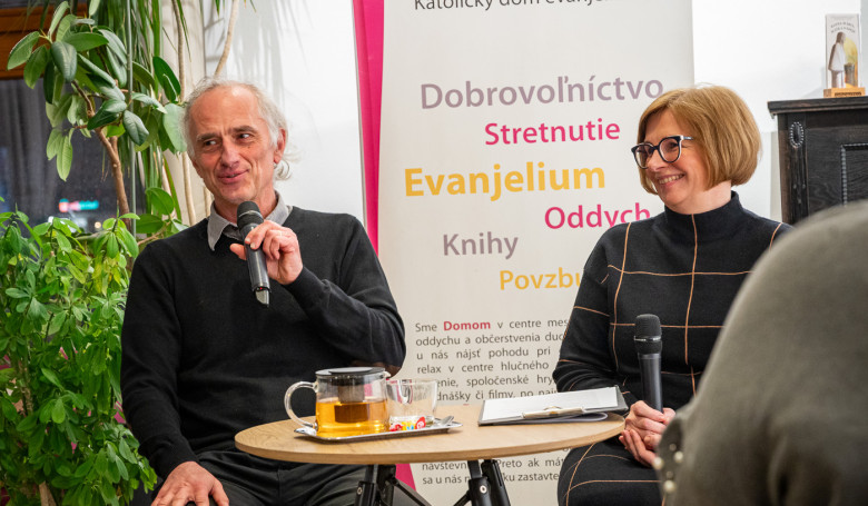 Pavol Rankov predstavil nov� divadeln� hru Roz-hre�-(e)-nie