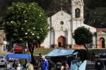 Kostol svätého Františka na živom námestí Plaza Bolognesi v horskom mestečku Huancavelica