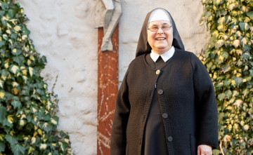 Misie i apo�tol�t na divadelnom javisku