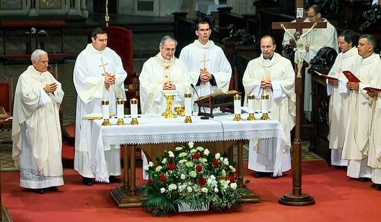 V Bratislave slávili svätú omšu za obete tragédií, porozumenie a pokoj