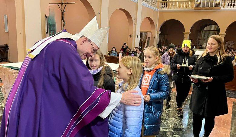 Biskupi požehnali 1 500 koledníkov Dobrej noviny