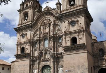 Súčasné Peru je kresťanskou krajinou - podľa štatistických údajov z posledného sčítania ľudu sa 76 percent Peruáncov hlási k rímskokatolíckej viere.