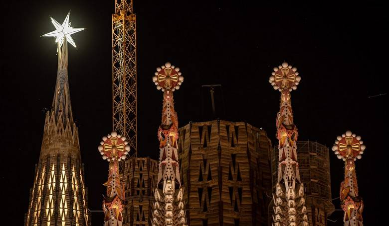Veža na Bazilike Sagrada Familia má novú hviezdu