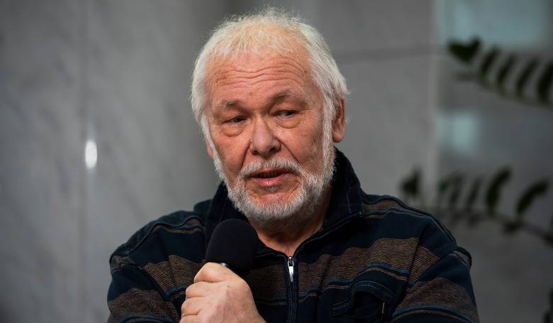 V opere som stretol minimum nadutch sebcov