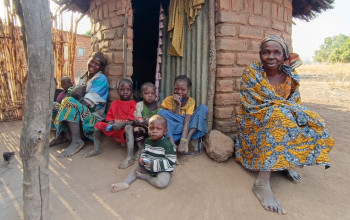 Na k�azov �to�� mal�ria, na kostoly v�ely