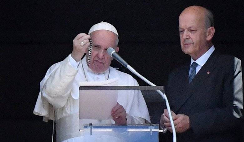 Pápež požehnal ružence pre Sýriu