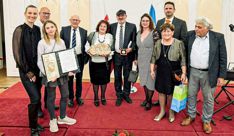 Pocta odvahe a �udskosti