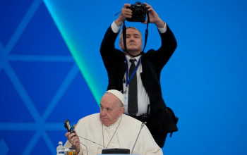 Pápežský fotograf odchádza do dôchodku Pápežský fotograf odchádza do dôchodku