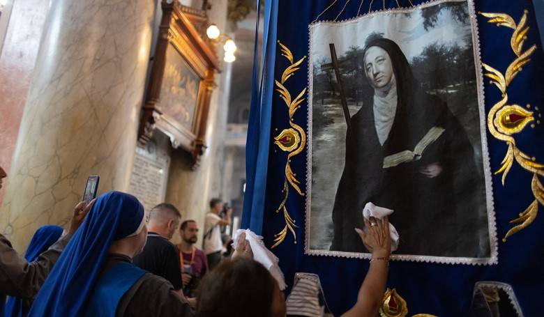 Ppe svtoreil Matku Antulu