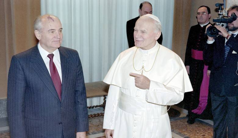 Uplynulo 30 rokov od návštevy Gorbačova vo Vatikáne