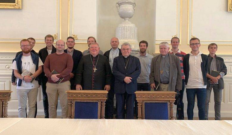 Pražskí bohoslovci putujú so svojimi biskupmi po Slovensku