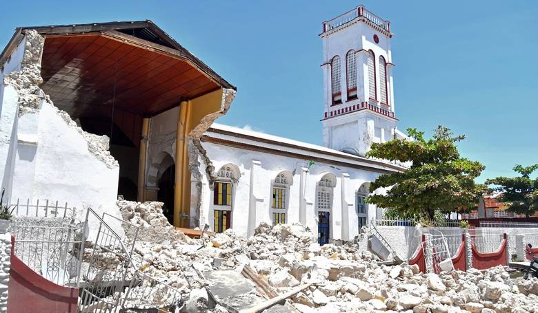 Pápež sa modlí za obyvate¾ov Haiti