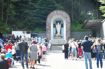Spolok sv�t�ho Vojtecha a Katol�cke noviny putovali na Studni�ku