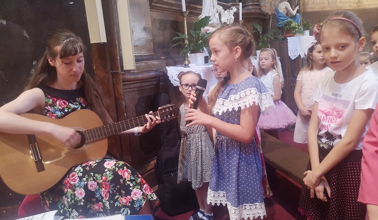 Cirkevné školy deti obohacujú o pobožnosti, duchovné obnovy či púte. Snímka: archív cirkevnej školy Malacky