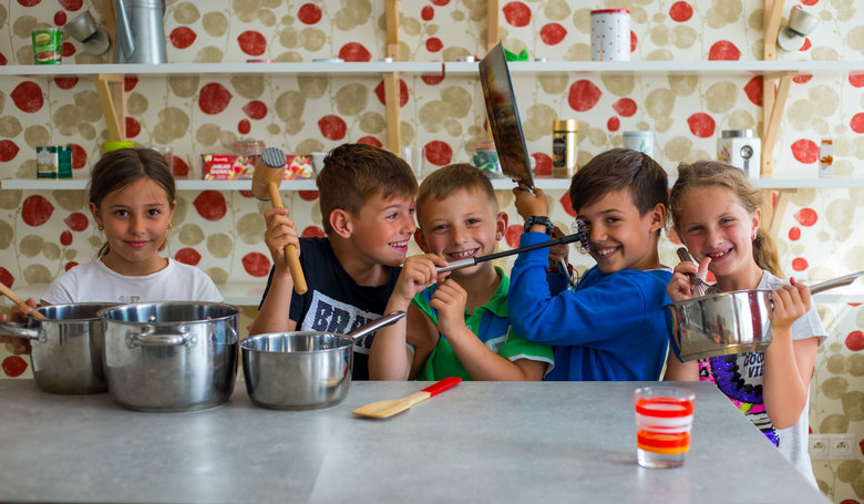 Zdravé priateľstvá získame v reálnom, nie v internetovom svete. Snímka: archív cirkevnej školy Malacky