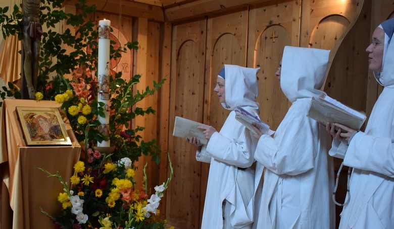 Sestry žijú po vzore Panny Márie v ustavičnej adorácii, aj preto majú prívlastok betlehemské. Snímka: Kn/Ivan Šulík